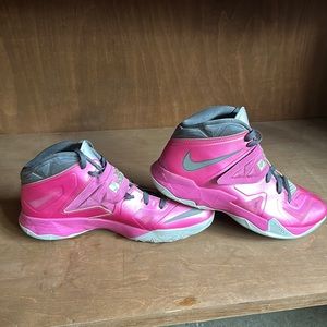 Nike Zoom Lebron SOILDER VII (7) Breast Cancer Awareness Basketball Shoes